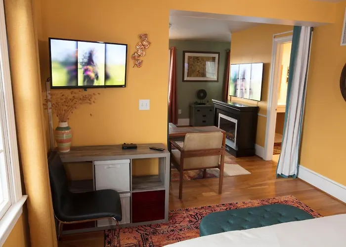 Loudoun Valley Manor B&B