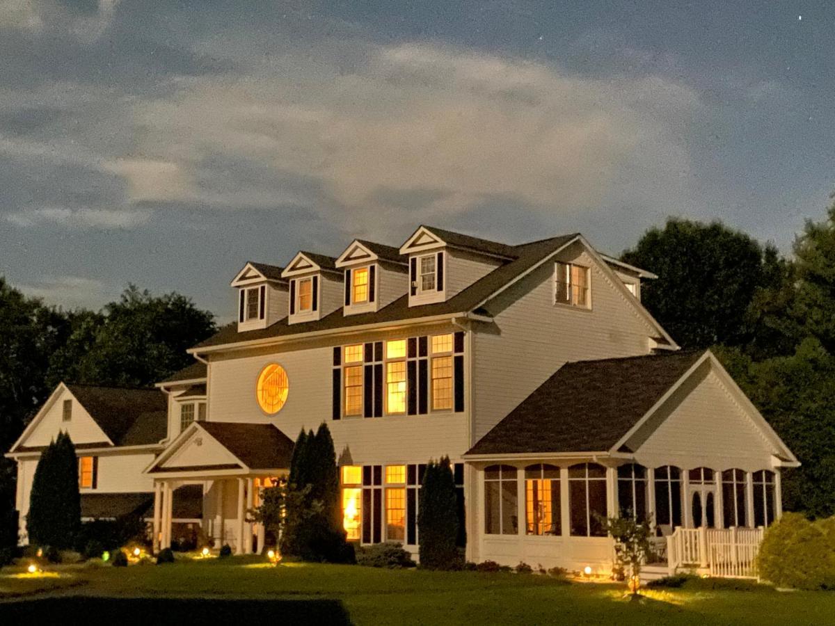 Loudoun Valley Manor Bed and breakfast 3*